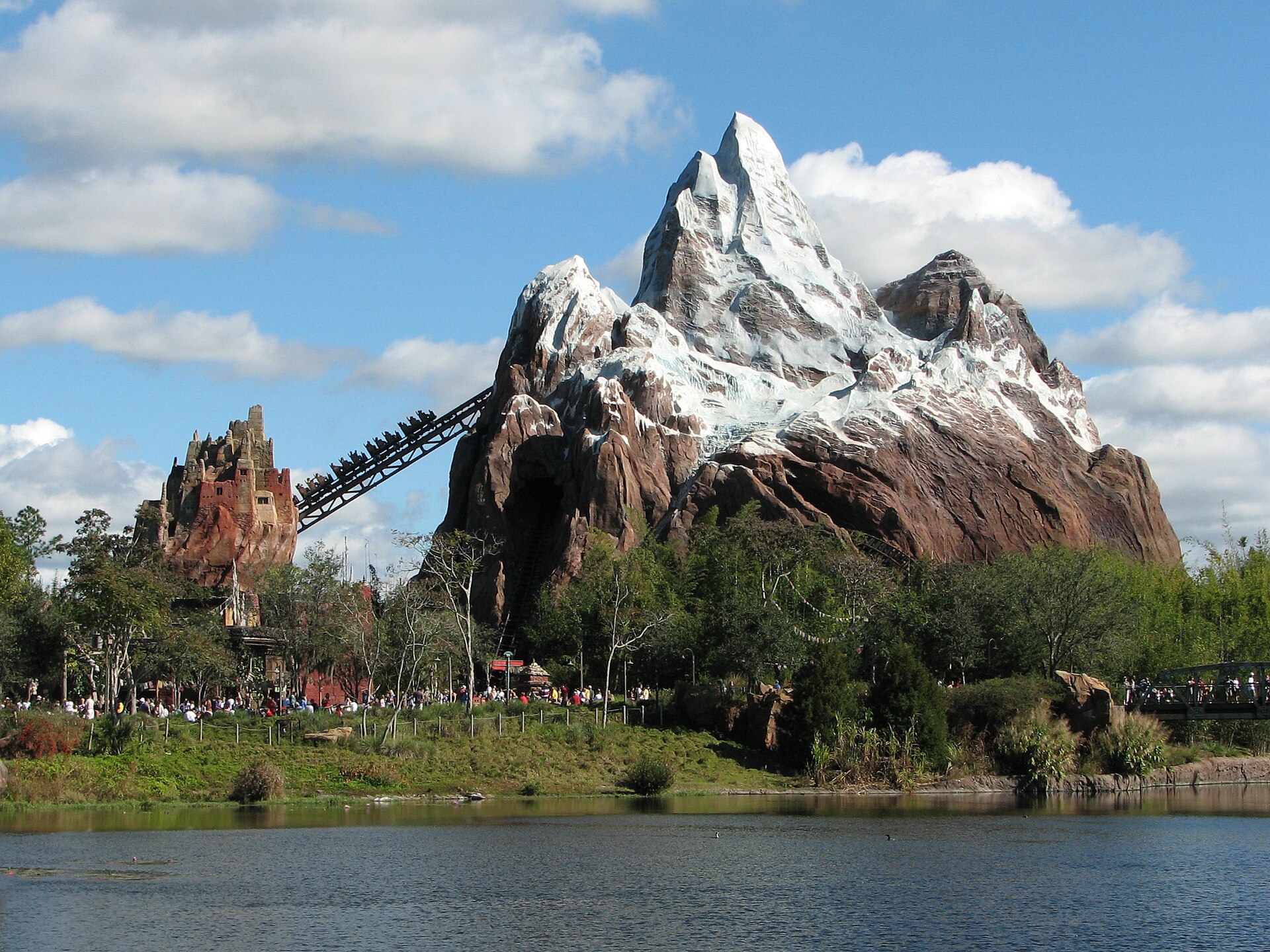 Blizzard Beach vs Typhoon Lagoon: Qual Parque Aquático da Disney Escolher